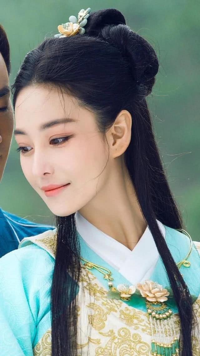 看到才貌双全张馨予的画作,都感叹她可以去当画家了