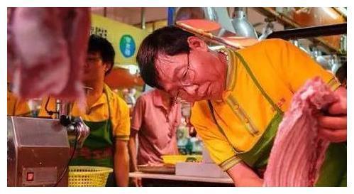 北大才子卖猪肉,“忍辱负重”20年逆袭成网红,一年狂赚18亿!