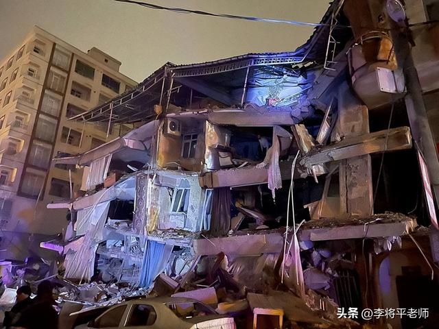 土耳其遭受地震灾害（土耳其1天两次7.8级大地震）(3)
