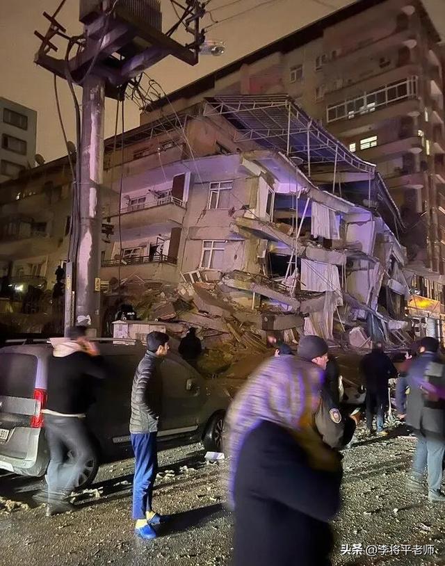 土耳其遭受地震灾害（土耳其1天两次7.8级大地震）(8)