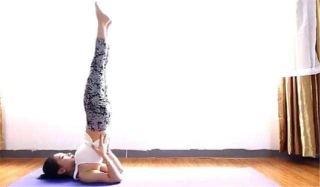 5个步骤完成肩倒立:学会几个关键技巧,倒立再也不难了!