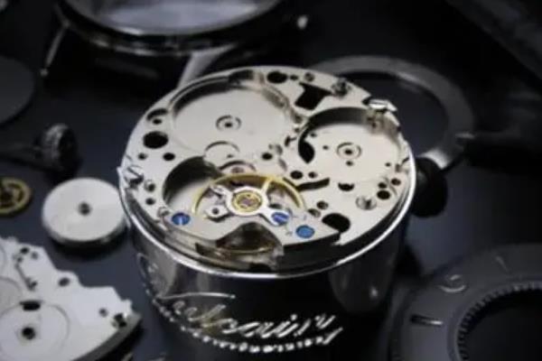 机械表不带就不走吗?不带重锤不摆动(指针停止)