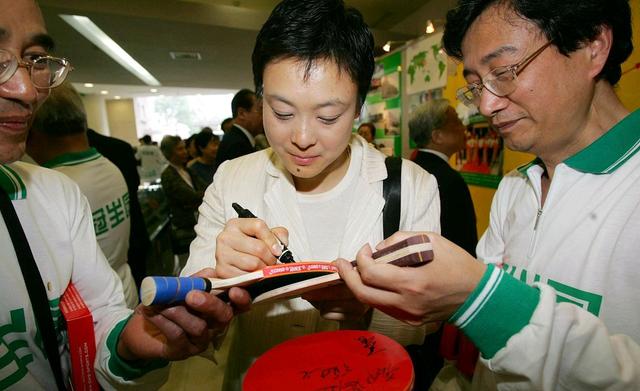 邓亚萍评价何智丽（加入日本国籍的何智丽）(18)