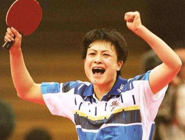 邓亚萍评价何智丽（加入日本国籍的何智丽）(11)