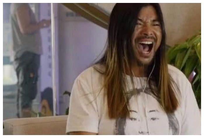 面筋哥从捡破烂到月入百万，当初却被韩红骂：滚下去