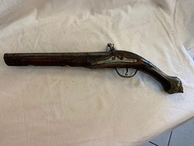 法国人18世纪中叶制作的燧发枪实物，样式很经典，在欧洲曾很流行