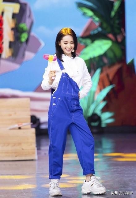 《快乐大本营》王子文首次长发出场,美翻在场观众