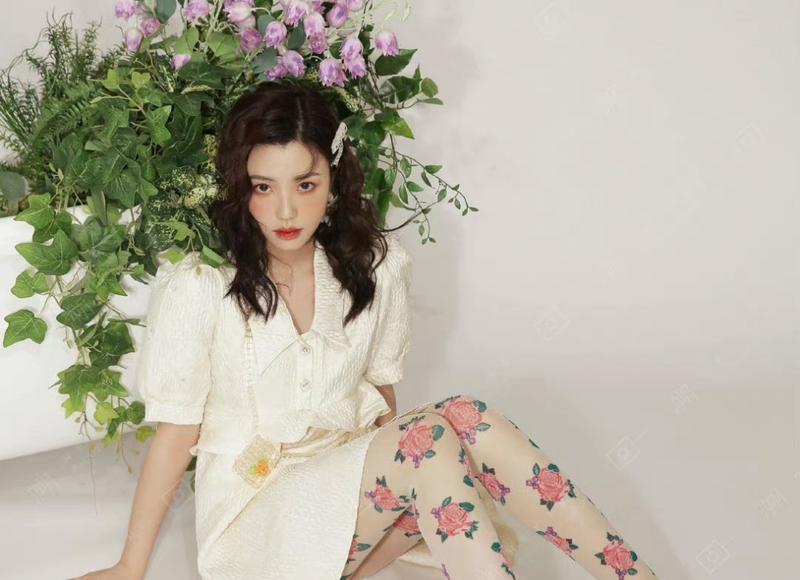 春季，碰见这菜别错过，试试这样焖一锅，解馋又开胃，别不懂吃