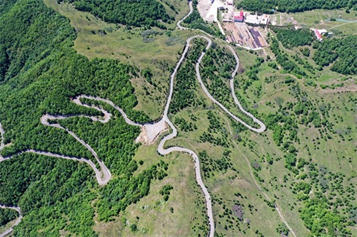 航拍北京第一高峰灵山:感受城市边缘的大自然之美