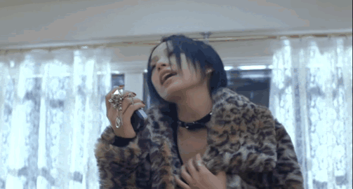 日本国宝级歌姬（失去听力10年的日本歌姬）(14)