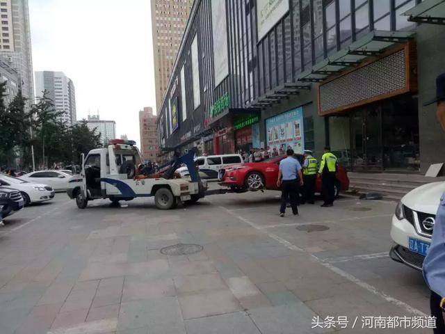 沈阳和平南街跳楼事件（沈阳三好街一对男女跳楼）(6)