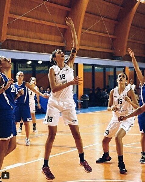 球技与美貌同趋完美的女神 意大利美女瓦伦蒂娜算一位吧