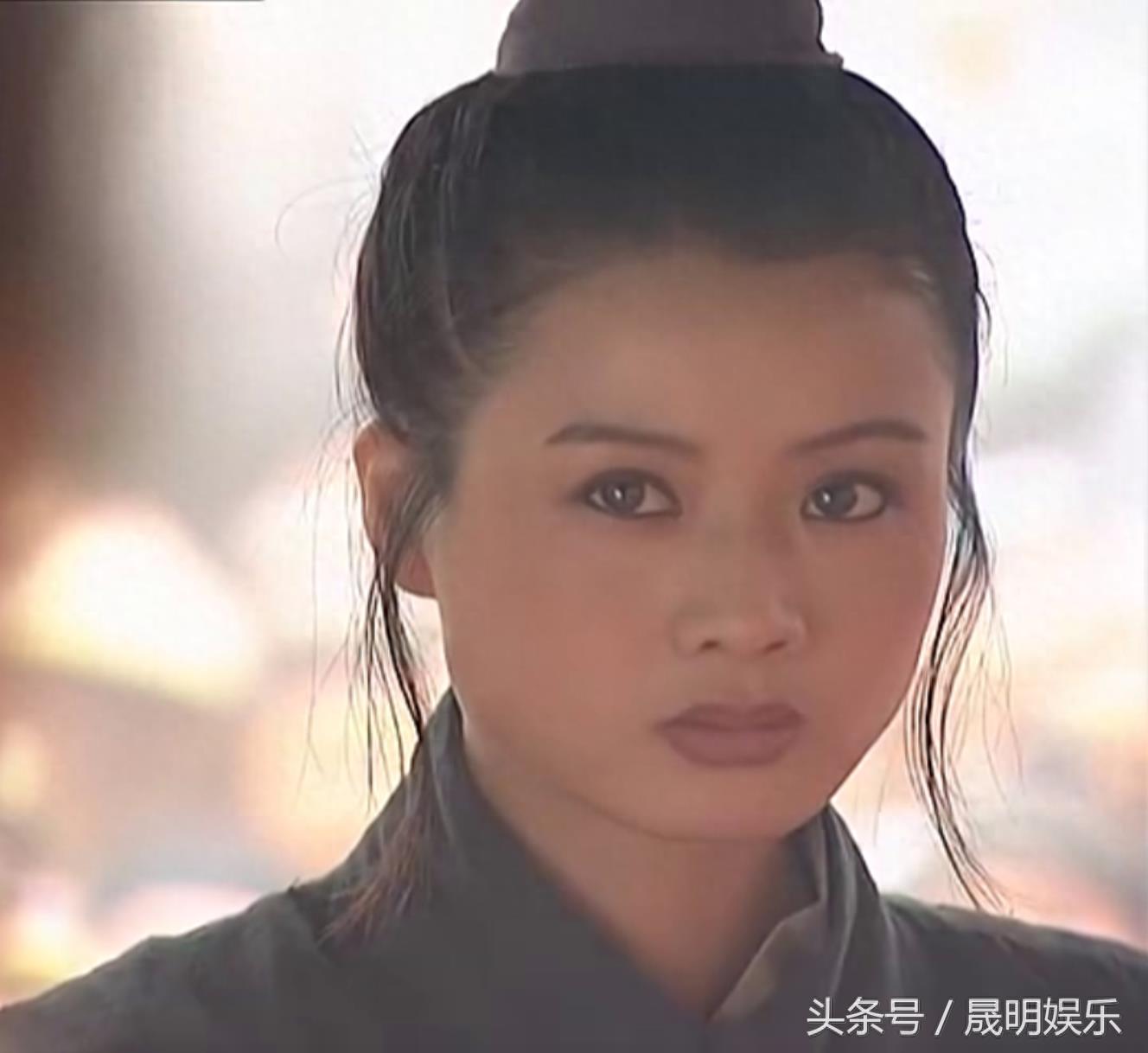 张春燕饰演的庞秋霞除英雄气外还多了一丝柔情羞昵之态