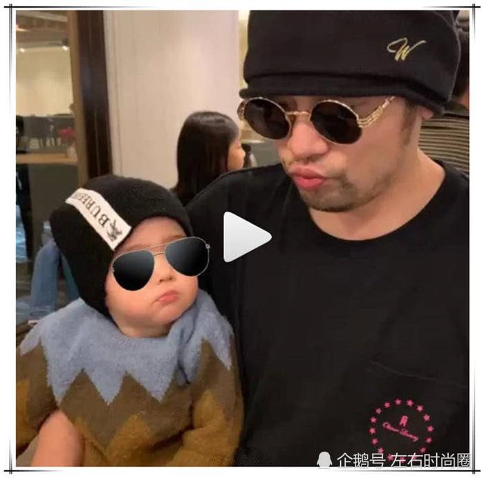 小周周正面照，嘴巴像极了周杰伦，网友墨镜下是大眼还是小眼