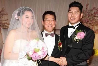 当年元彪的女儿出嫁，洪金宝成龙大咖云集，为什么做出租车来呢