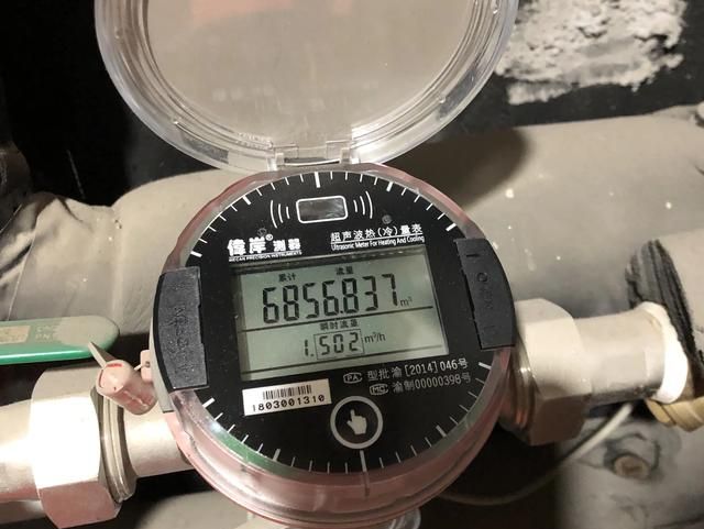 开暖气要开加湿器吗，家里暖气太暖了，怎么办？图6