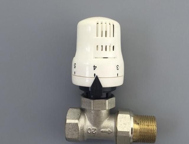 开暖气要开加湿器吗，家里暖气太暖了，怎么办？图4