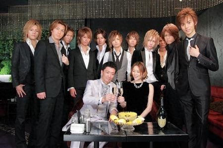 对于牛郎这个职业你又了解多少,人家月收入可是颇丰呢