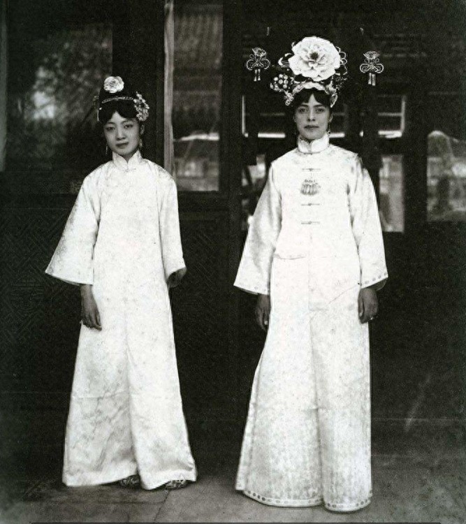 末代皇后婉容照片：至死不知道孩子被烧死，图八吸大麻后容颜憔悴