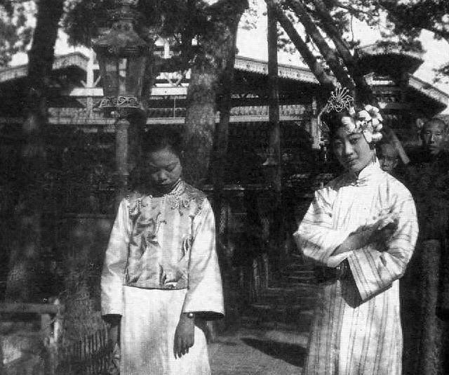 末代皇后婉容照片：至死不知道孩子被烧死，图八吸大麻后容颜憔悴