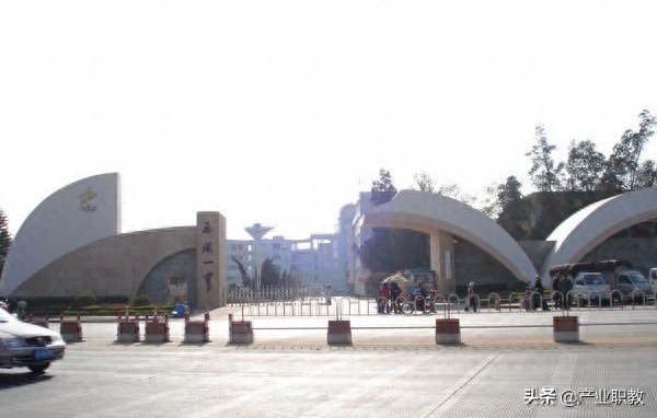 上线率100%，居全市第二！云南玉溪这几所重点高中，你知道哪些？