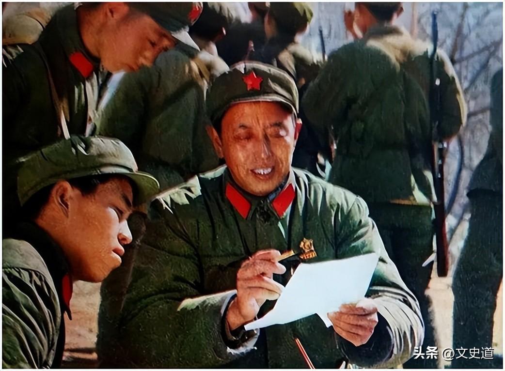 半夜鸡叫周扒皮寓言故事(半夜鸡叫周扒皮的故事)