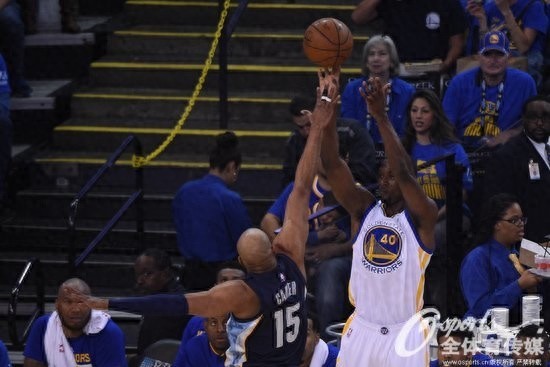 73胜!!!勇士破20年纪录 库里砍46分三分破400