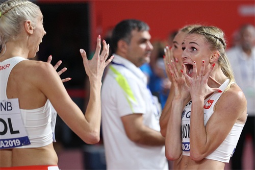 田径——女子4X400米接力决赛赛况