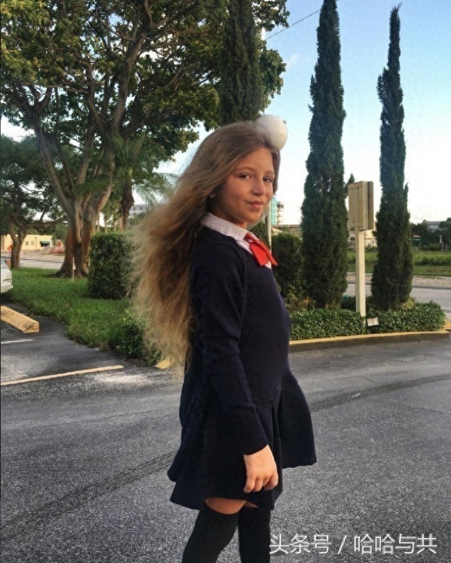 俄罗斯7岁女孩天生心脏长在外面，乐观开朗的她迅速走红网络