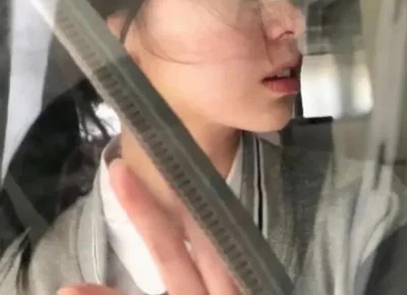 《老板送情书表白》要是累了，停下来，看看天空，继续旅程。的告白