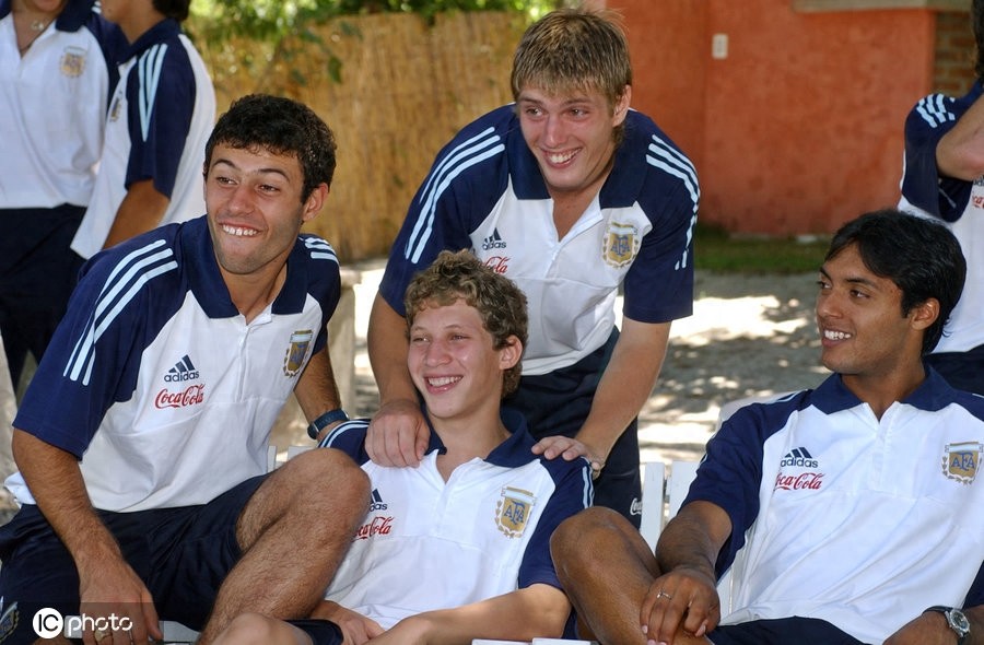 长发飘飘的佩莱你见过吗？带你看现役中超外援的世青赛旧照