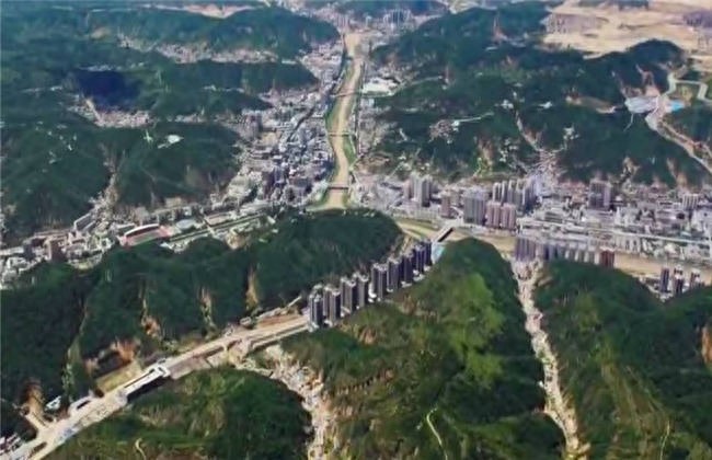 景中文化之旅：延安宝塔山