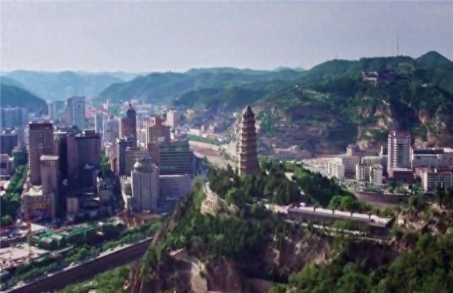 景中文化之旅：延安宝塔山